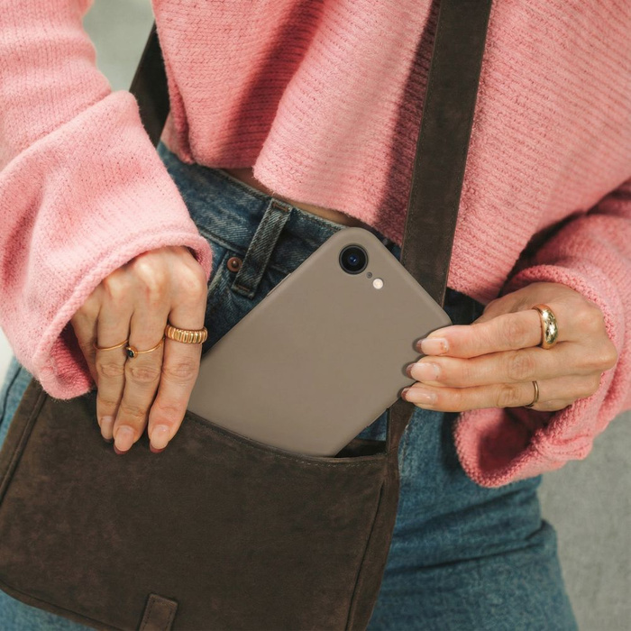 TECH-PROTECT SILICONE MAGSAFE IPHONE 16E / 17E CHOCOLATE BROWN