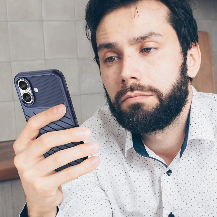 Thunder Case Silikonhülle für iPhone 16 – blau