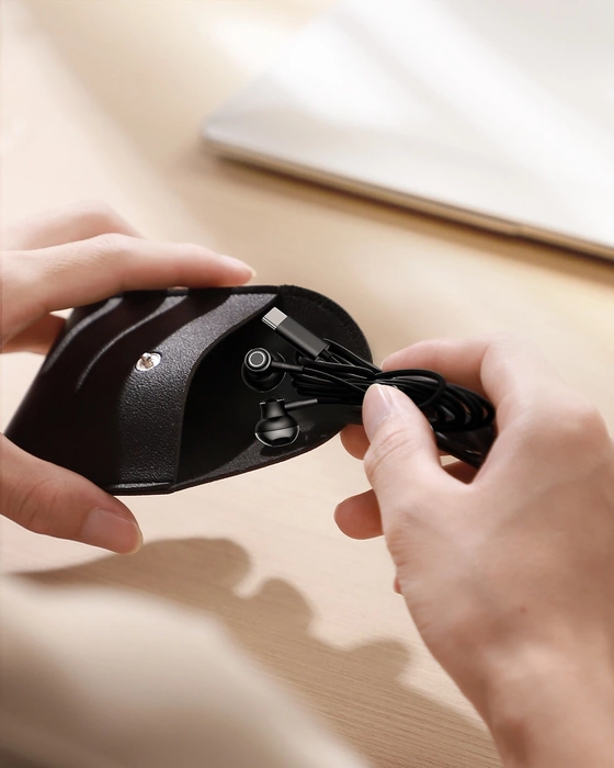 Power bank Joyroom 10000mAh 22,5W Power Delivery Quick Charge magnetyczna caricabatterie wireless Qi 15W per iPhone compatibile MagSafe nero (JR-W010)