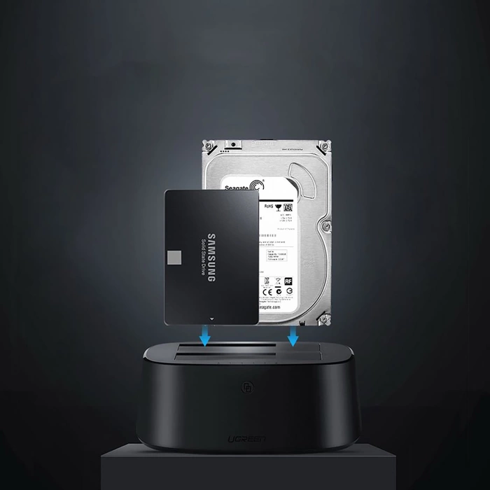Ugreen CM198 50857 Dockingstation mit USB 3.0 für SATA 2,5" 3,5" SSD HHD-Laufwerke, EU-Netzteil - Schwarz