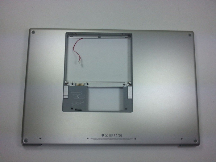 APPLE Macbook Pro A1150 Custodia inferiore Genuine Grade B