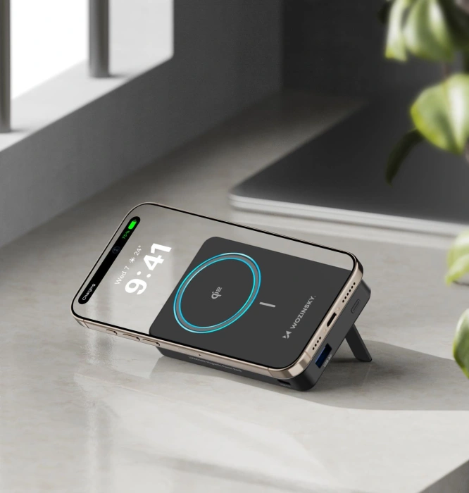 Powerbank Wozinsky WLWP-10KA0Y3S 22,5W PD Qi2 10000 mAh, z podstawką, 1x USB-A, 1x USB-C - czarny