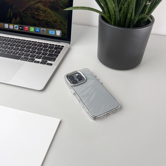 Glitter Case for iPhone 16 Pro - transparent with glitter