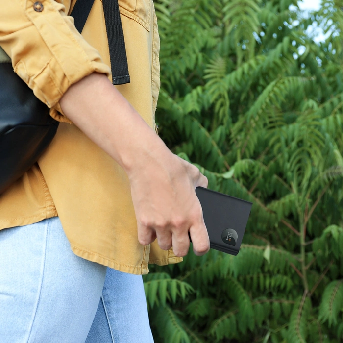 Baseus Adaman2 Powerbank mit bildschirmem digital 20000mAh 30W 2 x USB / 1x USB Typ C Power Delivery Quick Charge SCP, Oppo Super VOOC schwarz (PPAD050101)