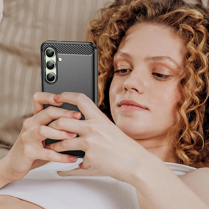 Carbon Case Silikonhülle für Samsung Galaxy S24 FE - Schwarz