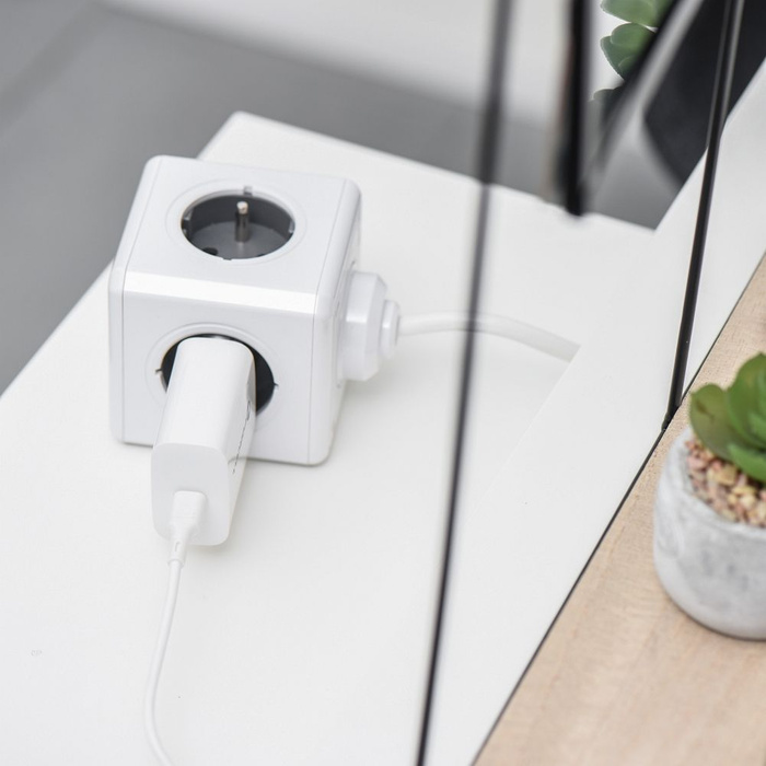 Ładowarka sieciowa do telefonu Forcell F-Energy USB C QC4.0 PD 3A 25W + kabel USB C do USB C TFK-TC-25WPD biała