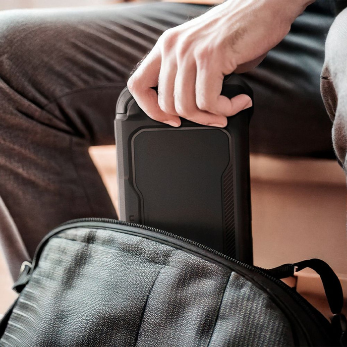 Funda SPIGEN RUGGED ARMOR NINTENDO SWITCH 2 MATE NEGRO