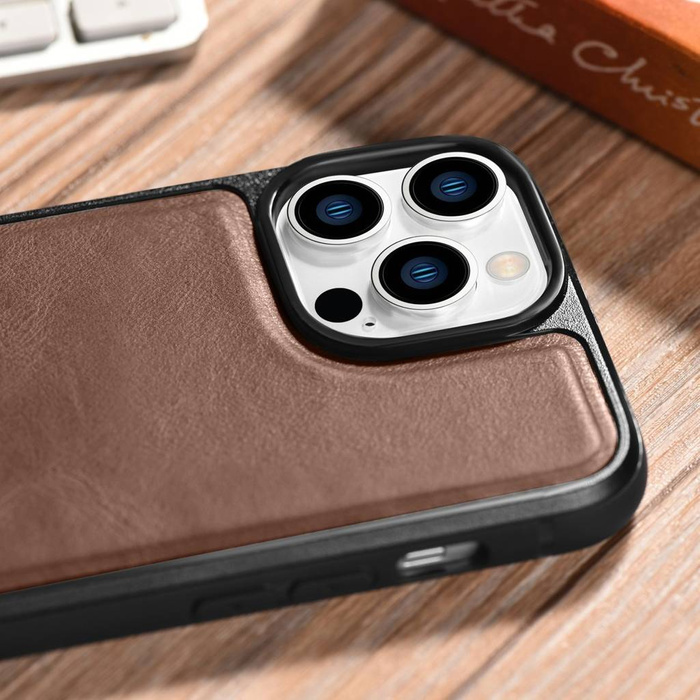 iCarer Leather Oil Wax case with genuine leather for iPhone 14 Pro Max (MagSafe compatible) brown (WMI14220720-BN)