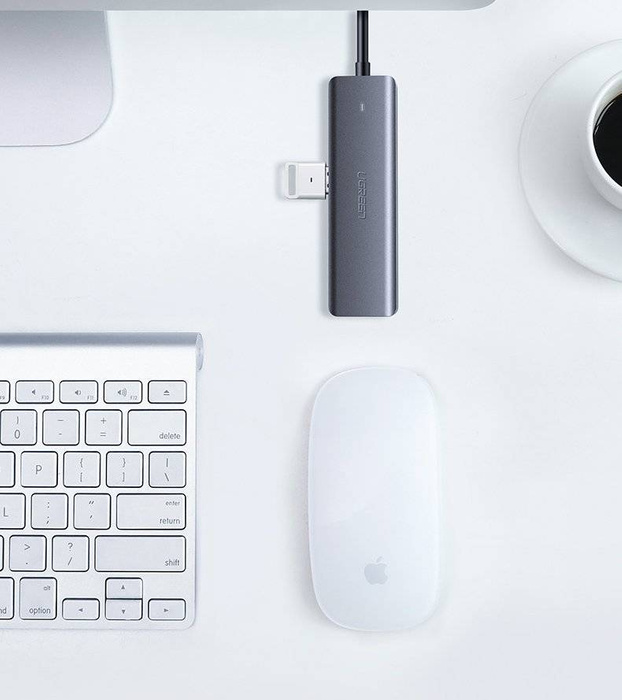 Ugreen HUB USB Tipo C - 4x USB 3.2 Gen 1 con puerto de alimentación USB Tipo C gris (CM219 70336)