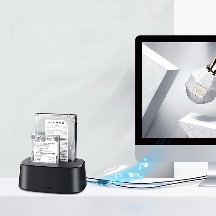 Ugreen CM198 50857 Dockingstation mit USB 3.0 für SATA 2,5" 3,5" SSD HHD-Laufwerke, EU-Netzteil - Schwarz