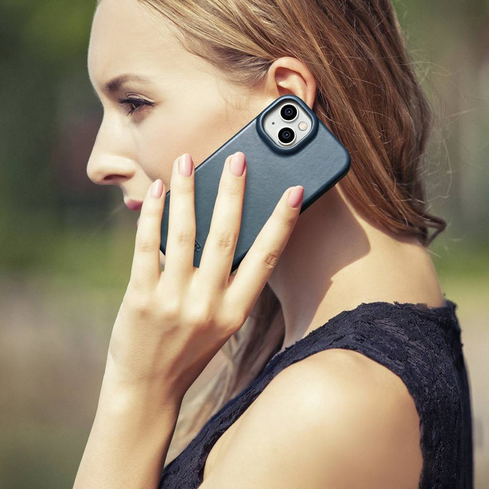 iCarer CE Oil Wax Premium Leather Folio Case Leather Case for iPhone 14 Plus Flip Magnetic MagSafe Blue (AKI14220707-BU)