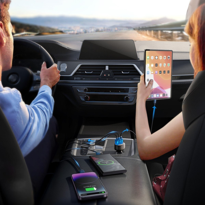 Chargeur de voiture Joyroom JR-CCD03 3,4 A avec écran 3x USB-A - noir