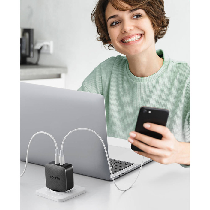 Caricabatterie Ugreen 2x USB tipo C 66W Power Delivery 3.0 Quick Charge 4.0+ nero (CD216)