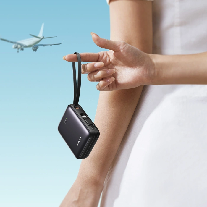 Powerbank Joyroom JR-PBF27 10000mAh 22.5W z wbudowanymi kablami USB-C i Lightning - czarny