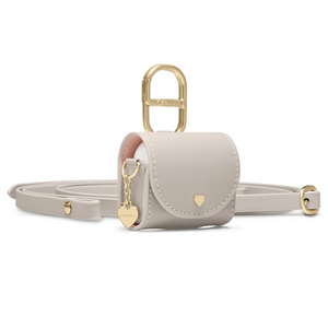 Coque Spigen Apple CYRILL MINI BAG AIRPODS 4 BEIGE FONCÉ