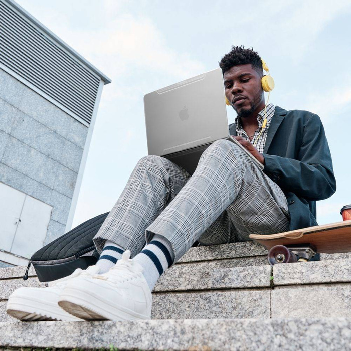 Spigen Thin Fit MACBOOK PRO 14 2021-2022 CRISTAL CLAIR