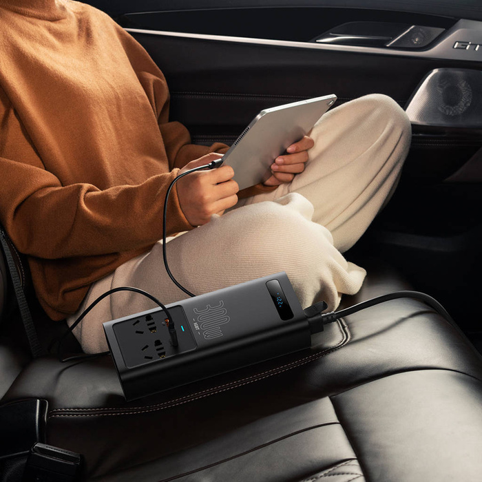 Inversor de corriente para automóvil Baseus IGBT 300W 220V (enchufe CN / EU) negro (CGNB010101)