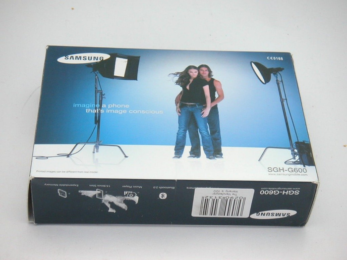 SAMSUNG G600 Modrá krabička na CD, Kabel