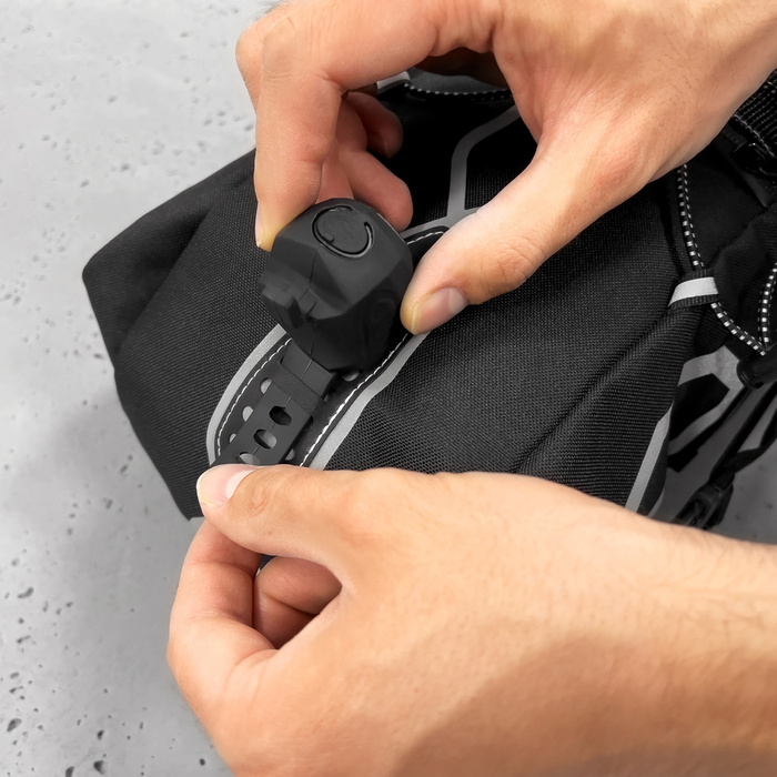 Wozinsky spacious bicycle saddle bag saddle bag large 12l black (WBB9BK)