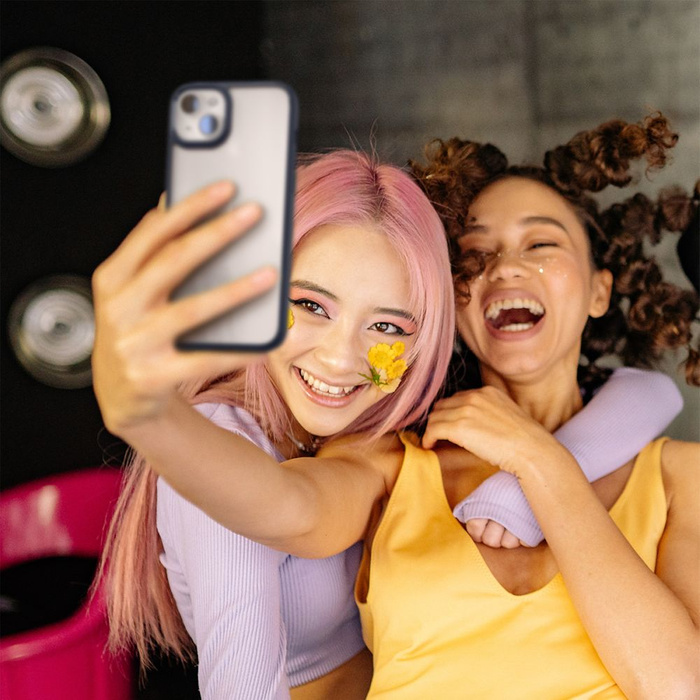 Funda Spigen Ultra Hybrid iPhone 15 Plus Cristalino