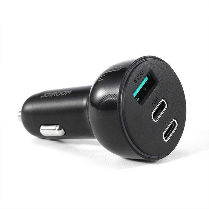Caricabatteria per auto Joyroom da 70 W con 3 porte: USB, 2 x USB C nero (JR-CL26)