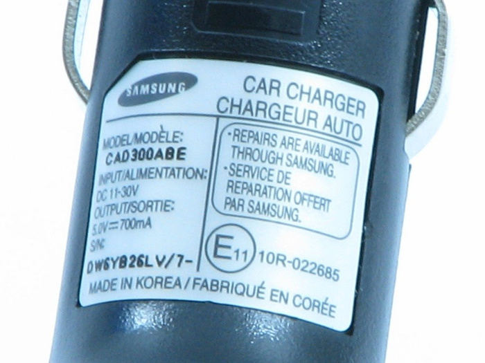 CARICABATTERIE PER AUTO SAMSUNG D500 D600 E700 X680 