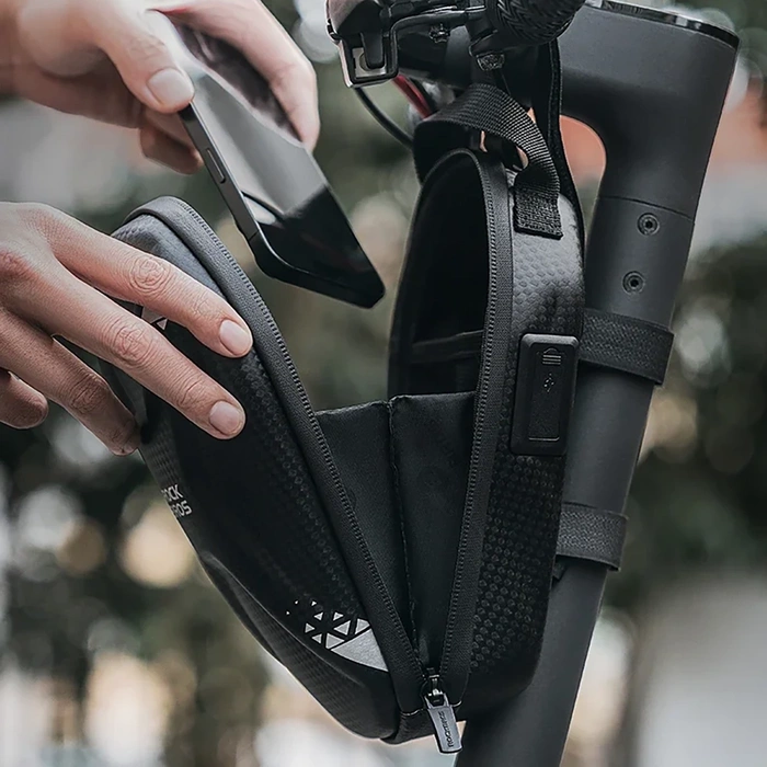 Rockbros bag 3011006301 for the handlebar of a bicycle or scooter 1.3 l - black