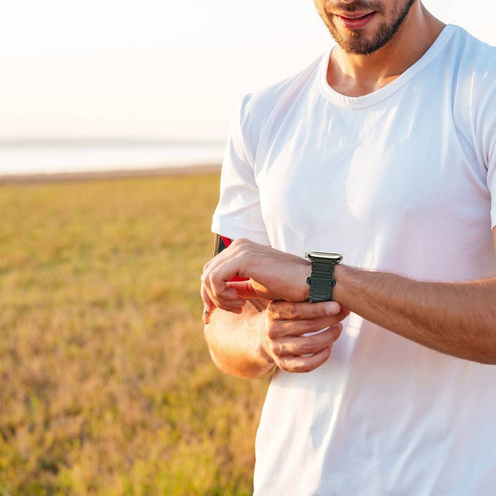 Dux Ducis Strap (Armor Version) strap for Apple Watch Ultra, SE, 8, 7, 6, 5, 4, 3, 2, 1 (49, 45, 44, 42 mm) silicone magnetic band bracelet green