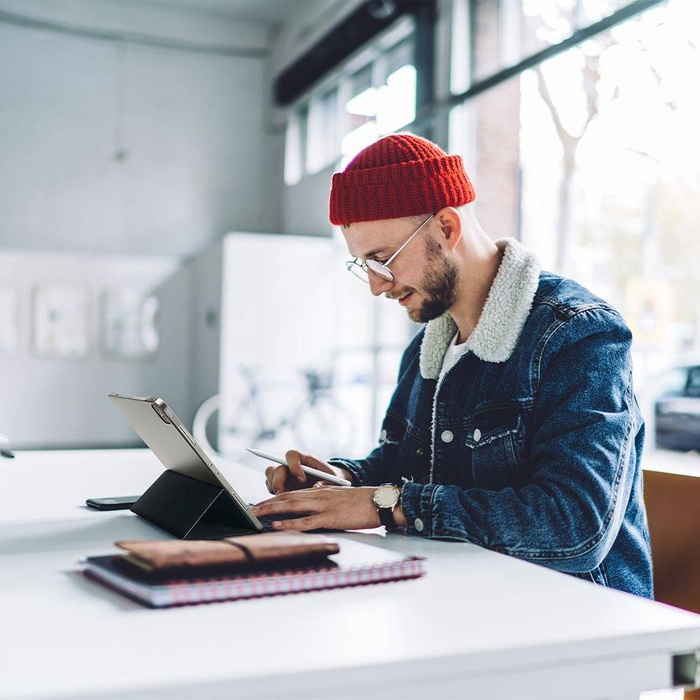 Case SPIGEN iPad Pro 12.9 2021 Liquid Air Folio Black Case