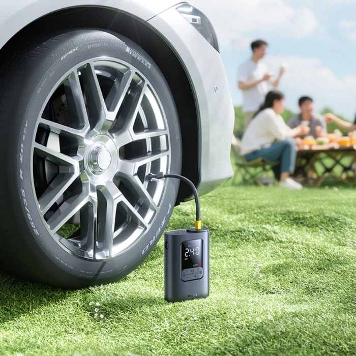 Kompresor bezprzewodowy Baseus GoTrip VA1 Super Mini z 3 końcówkami - czarny