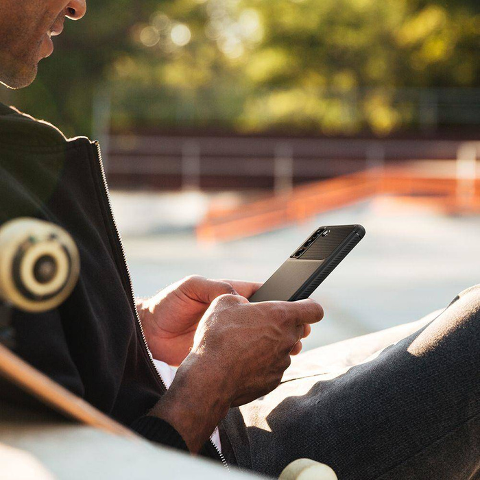 SPIGEN Galaxy S21 Fe Rugged Armor Telefontok MATTE fekete + Szkło