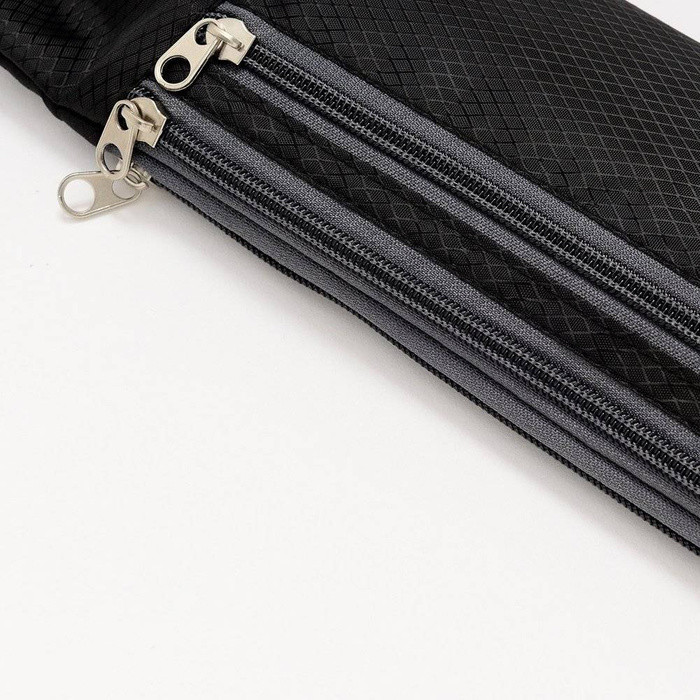 Ceinture de course pochette à reins sur coque sur téléfono portable avec une sortie sur casque noir