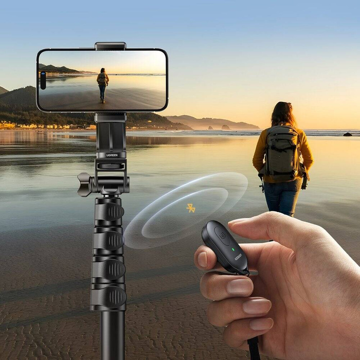 Stick à selfie Ugreen LP680 avec support et télécommande Bluetooth de 1,8 m - noir