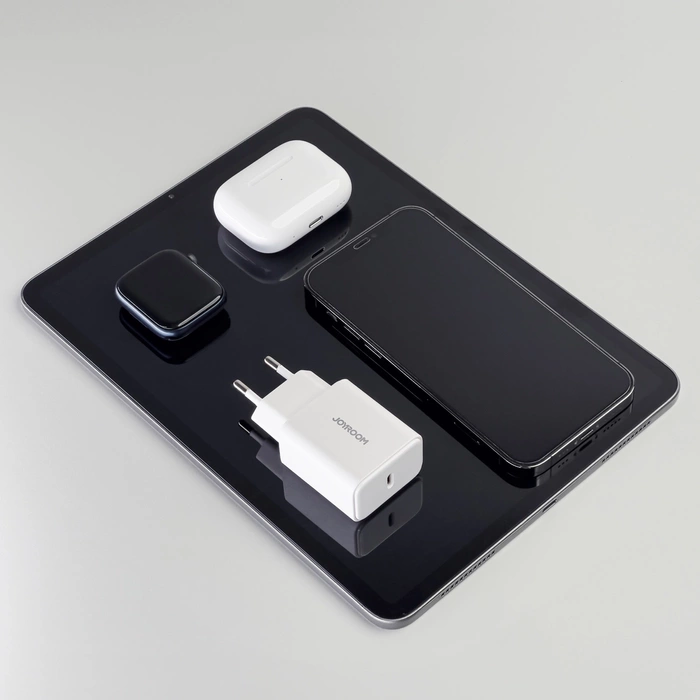 Joyroom JR-TCF06 Cargador USB C 20W PD | Blanco