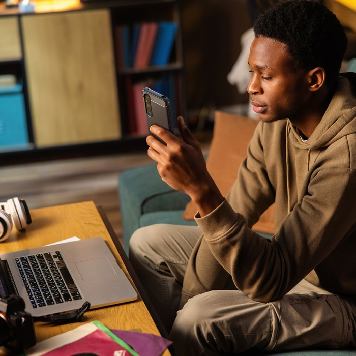 Hülle Spigen Rugged Armor MATTE Sony Xperia 1 Vi Schwarz