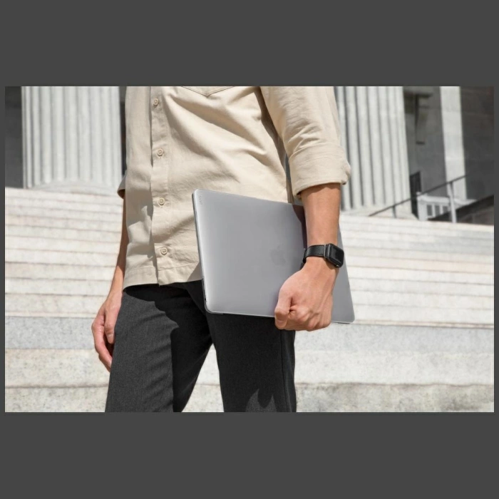 Etui UNIQ Vero do MacBook Pro 14" M1-M4  (2021-2024) przezroczysty