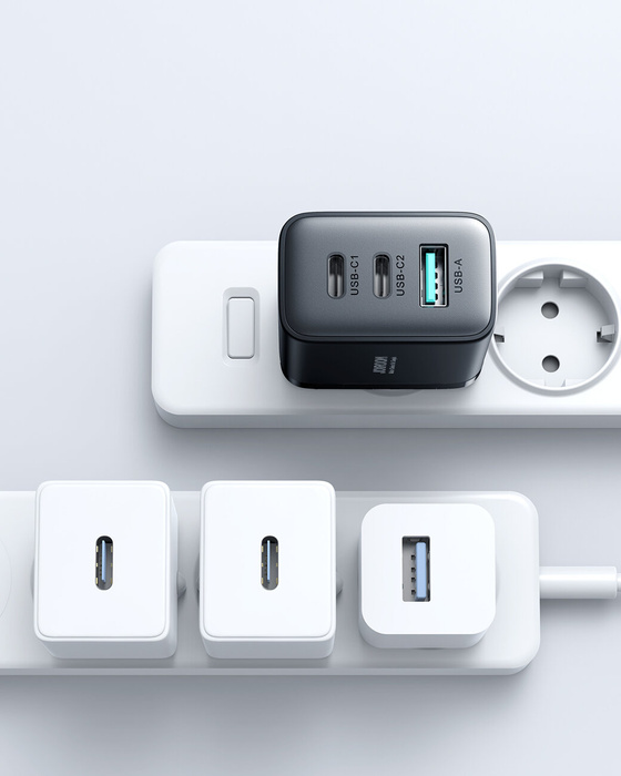 Rychlá nabíječka Joyroom JR-TCF10 2x USB-C USB-A 32W - černá