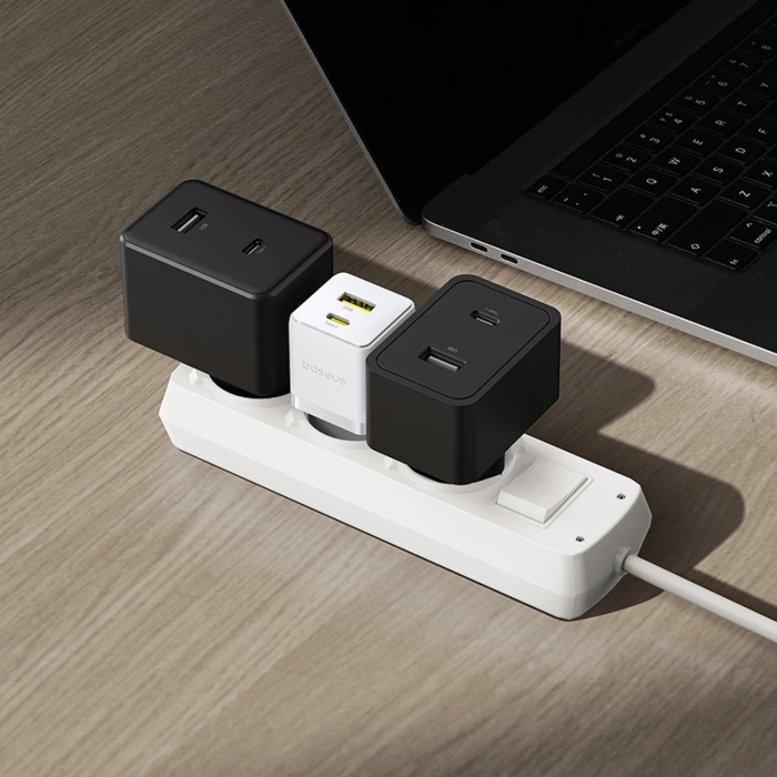 Baseus Palm 30W USB-C USB-A Wandladegerät - Weiß
