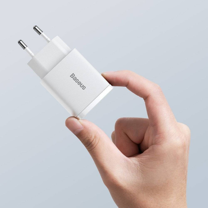 Baseus Compact Fast USB / USB Type C 20W 3A Power Delivery Quick Charge 3.0 blanc (CCXJ-B02)