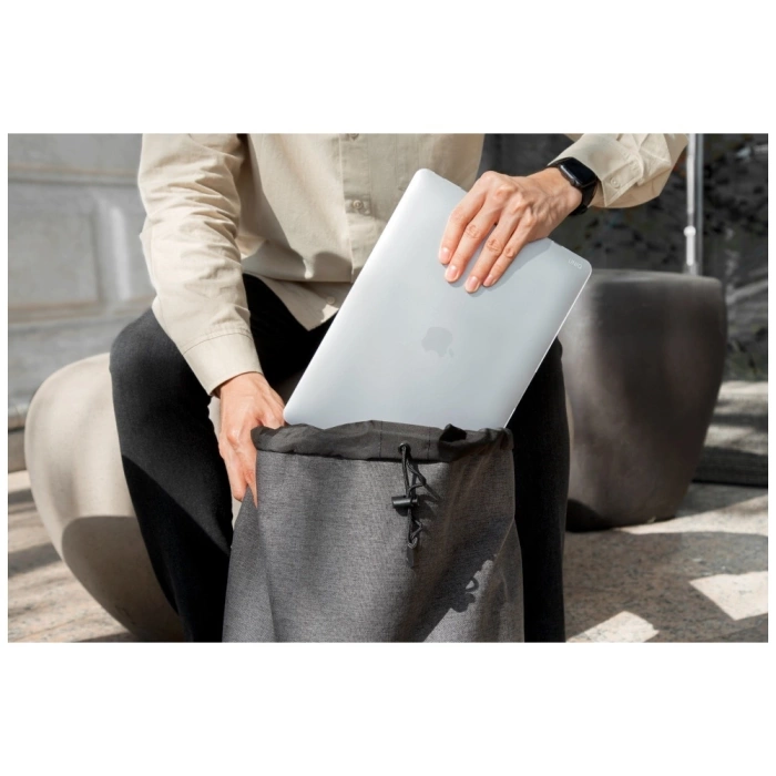 Etui UNIQ Vero do MacBook Pro 14" M1-M4  (2021-2024) przezroczysty