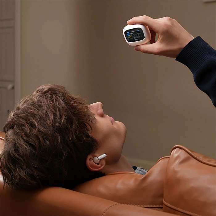 Słuchawki Baseus Bowie M2s Ultra TWS bezprzewodowe dokanałowe z interaktywnym ekranem - białe