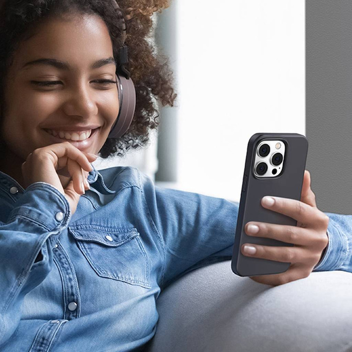 Ugreen LP627 Silky silikonové ochranné pouzdro Gumové flexibilní silikonové pouzdro na telefon pro iPhone 14 Pro Black (90921)