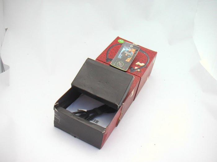 Box na CD MOTOROLA Z8, Kabel