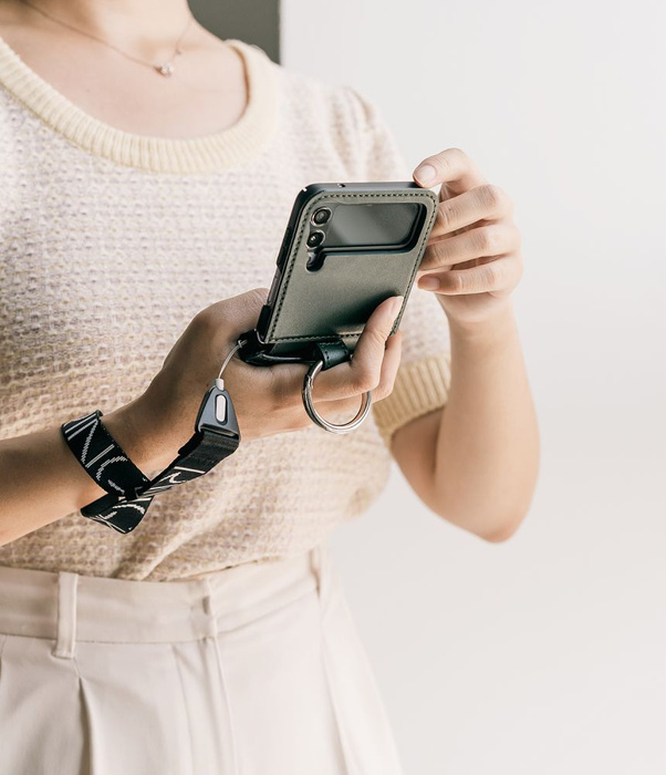 Hülle RINGKE Signature FOLIO GALAXY Z FLIP 4 DUNKELGRÜN