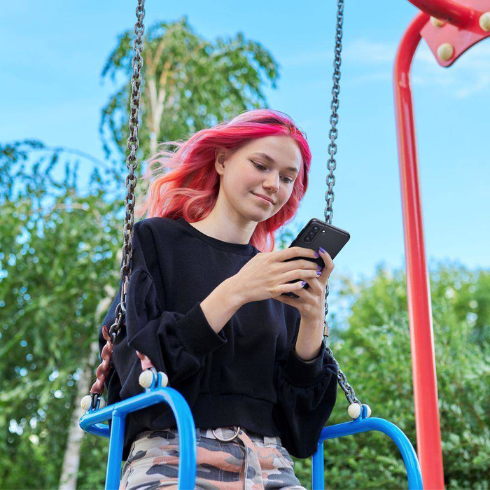 Spigen Samsung Galaxy S21 FE Thin Fit Funda Negro + Vidrio