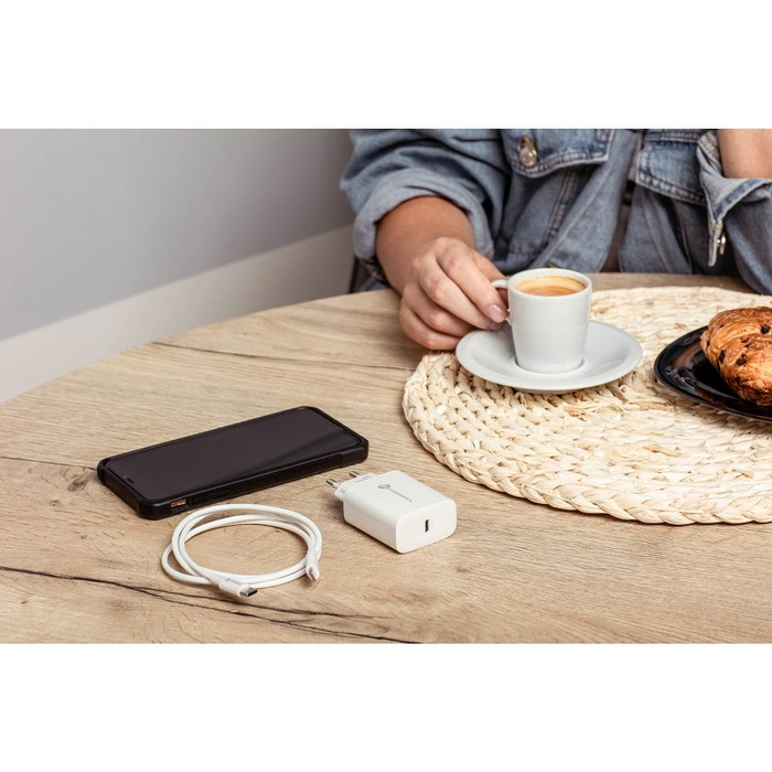Ładowarka sieciowa do telefonu Forcell F-Energy USB C QC4.0 PD 3A 20W + kabel USB C do Lightning TFK-TC-20WPD biała