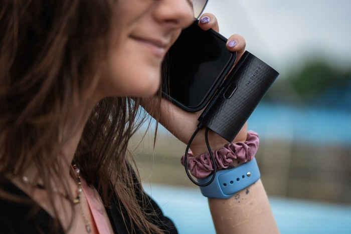 Powerbank Forcell F-Energy Power Plug F5K3 PD 20W 5000 mAh z wbudowanym złączem Lightning czarny