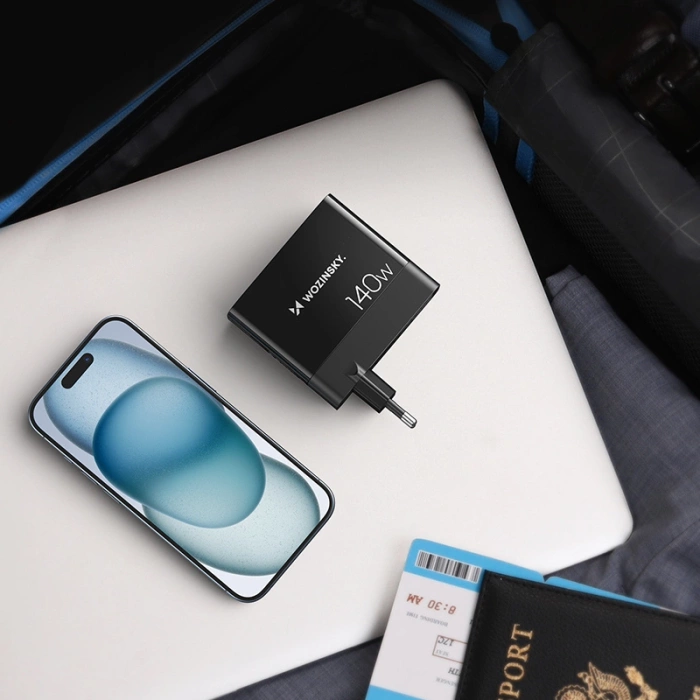 Chargeur mural Wozinsky CGWCB 140W GaN 3 x USB-C / 2 x USB-A - noir