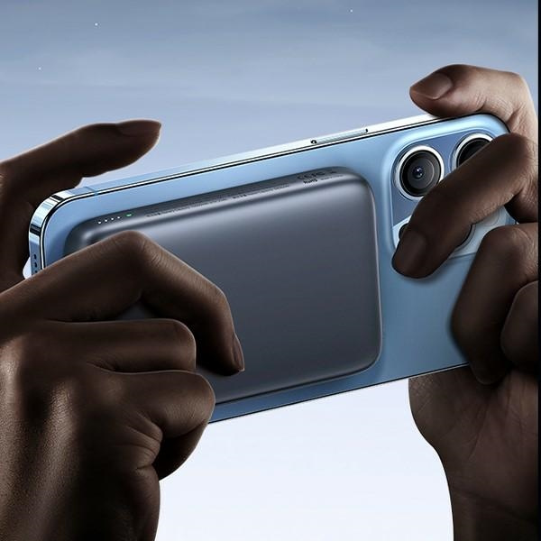 USAMS Powerbank PB67 10000mAh 20W QC3.0+PD Magnetic Wireless Fast Charge steel/tarnish 10KCD18401 (US-CD184)