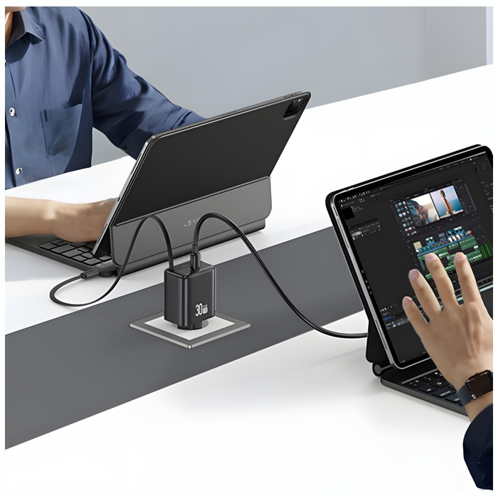 USAMS Ład. siec. 1xUSB-C ze zwijanym kablem USB-C Retractable PD+QC 30W Gan Fast Charging czarny/black YC Series CC241TC01 (US-CC241)